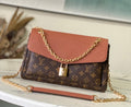Elegant shoulder bag